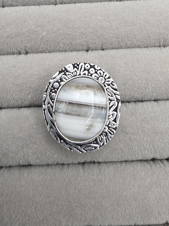 Jewelry - Silver Plated Baned Agate Accent Ring Size 6 1/4 Home Accent